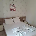Breeze Apartament *